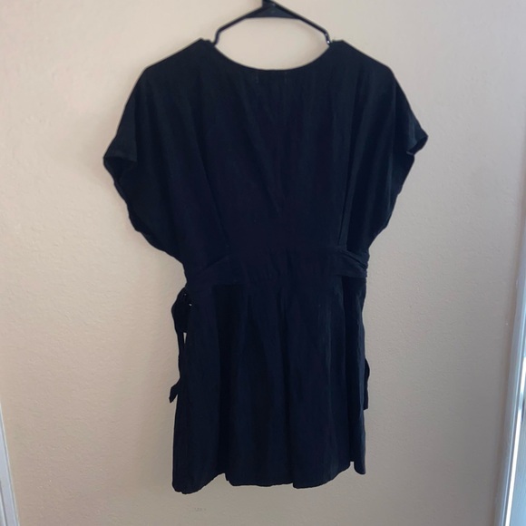 Super cute black Lilyful button front retro short sleeve romper casual fashion - Picture 8 of 12